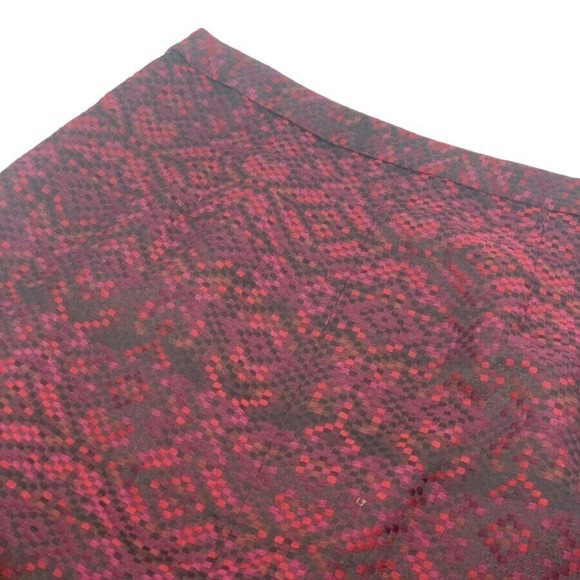 Halogen Women's Lined Pencil Skirt Pink Purple Red Black Geometric Size 8 - Picture 4 of 6